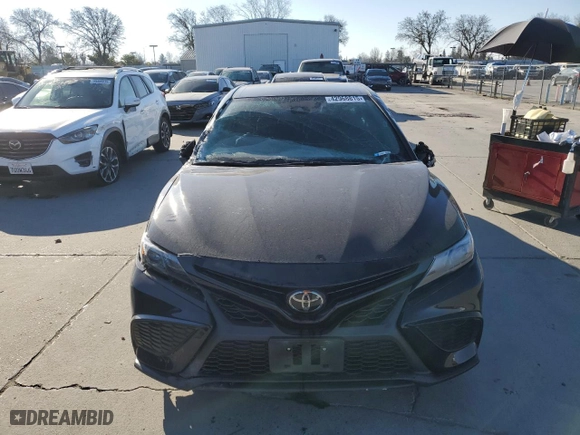 2023 Toyota Camry SE with VIN 4T1G11AK1PU788142, listed as a Copart auction lot 42968815 with 37,254 mi miles and Salvage Title. Bid and sale history available at carsss.com. Image 5.
