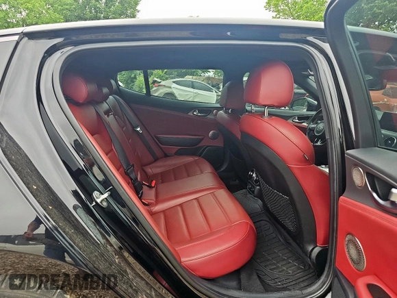 2018 Kia Stinger GT2 with VIN KNAE55LCXJ6016776, listed as a Copart auction lot 55637905 with 57,767 mi miles and Clean Title. Bid and sale history available at carsss.com. Image 6.