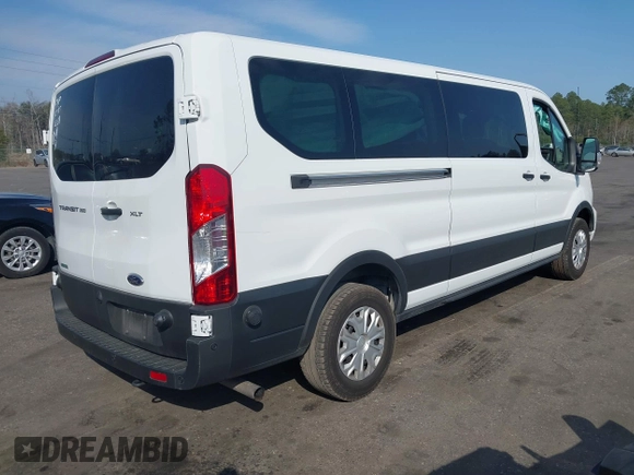2024 Ford Transit Passenger XL z VIN 1FBAX2YGXRKA28228, wystawiony jako IAAI lot #41557793 z przebiegiem 32 264 mil mil oraz . Historia ofert i sprzedaży dostępna na DreamBid. Obrazek 4.