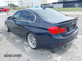 2012 BMW 3 Series 335i z VIN WBA3A9G59CNN67442, wystawiony jako IAAI lot #42439467 z przebiegiem 106 371 mil mil oraz . Historia ofert i sprzedaży dostępna na DreamBid. Obrazek 3.