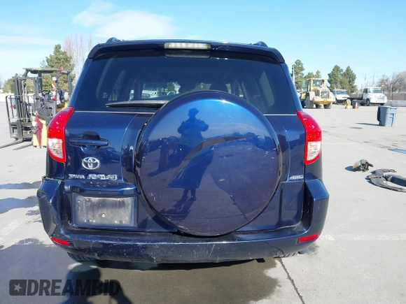 2007 Toyota RAV4 Limited with VIN JTMBK31V076016589, listed as a IAAI auction lot 41764555 with 106,114 mi miles. Bid and sale history available at carsss.com. Image 17.