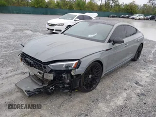 2019 Audi RS 5 Sportback z VIN WUABWCF54KA908298, wystawiony jako IAAI lot #41973097 z przebiegiem 84 666 mil mil oraz . Historia ofert i sprzedaży dostępna na DreamBid. Obrazek 16.