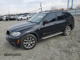2013 BMW X5 xDrive35i with VIN 5UXZV4C53D0B03752, listed as a Copart auction lot 49836235 with 115,355 mi miles and Salvage Title. Bid and sale history available at carsss.com. Image 1.