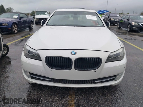 2012 BMW 5 Series 528i with VIN WBAXG5C55CDW85766, listed as a IAAI auction lot 41373727 with 105,056 mi miles. Bid and sale history available at carsss.com. Image 6.