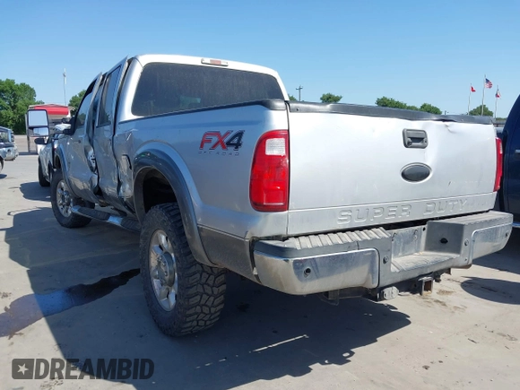 2012 Ford F-250 XL z VIN 1FT7W2BT7CEB38710, wystawiony jako IAAI lot #42003398 z przebiegiem 315 906 mil mil oraz . Historia ofert i sprzedaży dostępna na DreamBid. Obrazek 3.