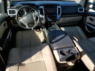 2016 Nissan Titan Platinum Reserve z VIN 1N6BA1F20GN508130, wystawiony jako Copart lot #58246965 z przebiegiem 62 604 mil mil oraz Czysty tytuł • Clean title. Historia ofert i sprzedaży dostępna na DreamBid. Obrazek 8.