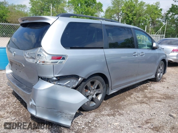 2011 Toyota Sienna SE with VIN 5TDXK3DC4BS152605, listed as a IAAI auction lot 42197758 with 202,829 mi miles and . Bid and sale history available at DreamBid. Image 4.