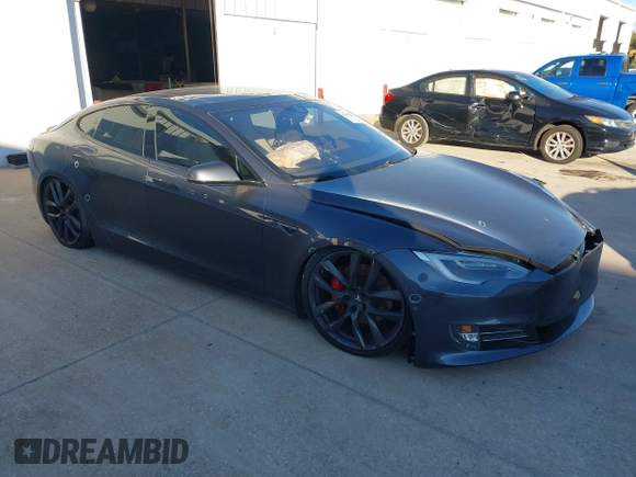 2016 Tesla Model S 90D с VIN 5YJSA1E4XGF139295, выставлен на аукционе IAAI как лот 41292861 с пробегом 72 235 миль миль и . История ставок и продаж доступна на DreamBid. Изображение 1.
