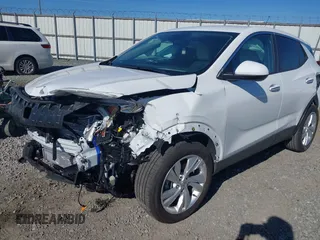 2024 Buick Encore GX Preferred с VIN KL4AMBS23RB197695, выставлен на аукционе IAAI как лот 41274044 с пробегом 1 451 миль миль и . История ставок и продаж доступна на DreamBid. Изображение 6.