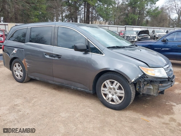 2013 Honda Odyssey LX with VIN 5FNRL5H23DB050884, listed as a IAAI auction lot 41776446 with 176,620 mi miles. Bid and sale history available at carsss.com. Image 1.