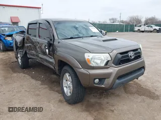 2013 Toyota Tacoma with VIN 3TMLU4EN6DM118537, listed as a IAAI auction lot 41824193 with 158,504 mi miles and . Bid and sale history available at carsss.com. Image 1.