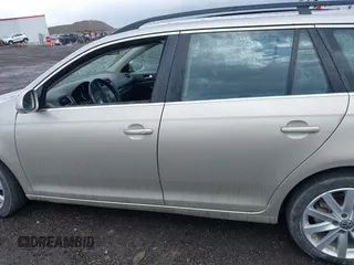 2013 Volkswagen Jetta TDI w/Sunroof & Nav with VIN 3VWPL7AJ2DM612321, listed as a IAAI auction lot 41940023 with 145,828 mi miles and . Bid and sale history available at DreamBid. Image 14.