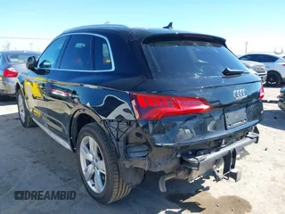 2019 Audi Q5 Premium with VIN WA1ANAFY8K2135057, listed as a IAAI auction lot 41870849 with 32,973 mi miles. Bid and sale history available at carsss.com. Image 3.