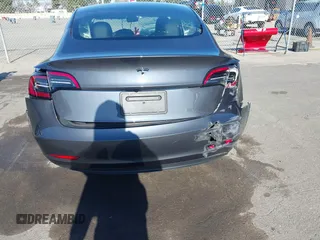 2023 Tesla Model 3 z VIN 5YJ3E1EA1PF681030, wystawiony jako IAAI lot #41545960 z przebiegiem 19 590 mil mil oraz . Historia ofert i sprzedaży dostępna na DreamBid. Obrazek 15.