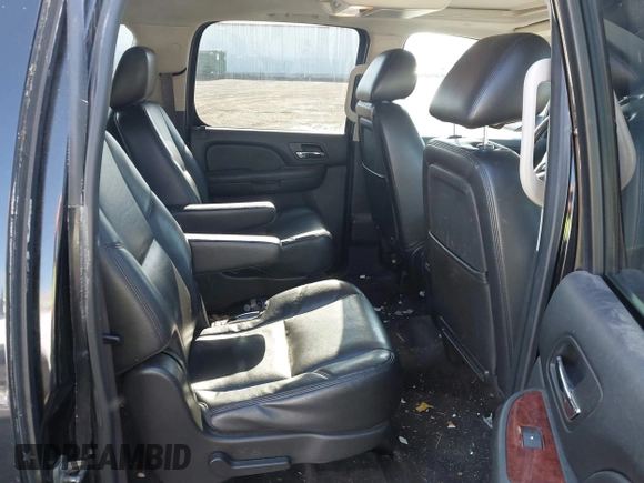 2012 Chevrolet Suburban LTZ with VIN 1GNSKKE74CR324578, listed as a IAAI auction lot 42129334 with 182,655 mi miles. Bid and sale history available at carsss.com. Image 8.