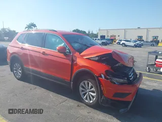 2019 Volkswagen Tiguan SE with VIN 3VV3B7AX2KM060679, listed as a IAAI auction lot 42268261 with 116,551 mi miles and . Bid and sale history available at DreamBid. Image 1.