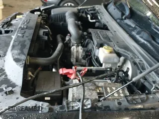 2019 Ram 1500 Rebel z VIN 1C6SRFLT2KN740072, wystawiony jako IAAI lot #43130521 z przebiegiem 94 106 mil mil oraz . Historia ofert i sprzedaży dostępna na DreamBid. Obrazek 19.