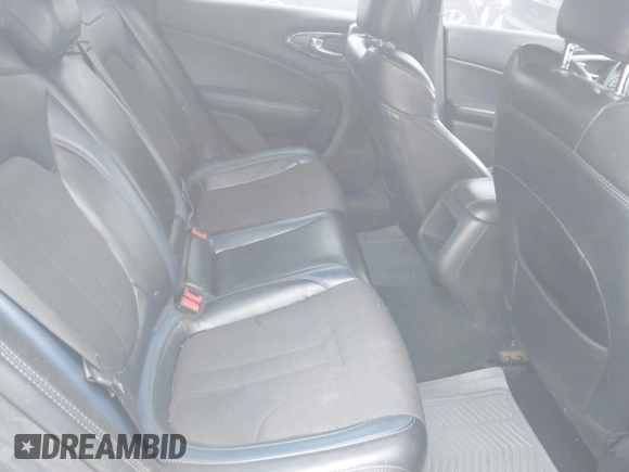 2015 Chrysler 200 S with VIN 1C3CCCBB4FN746827, listed as a IAAI auction lot 42035694 with 1 mi miles. Bid and sale history available at carsss.com. Image 8.