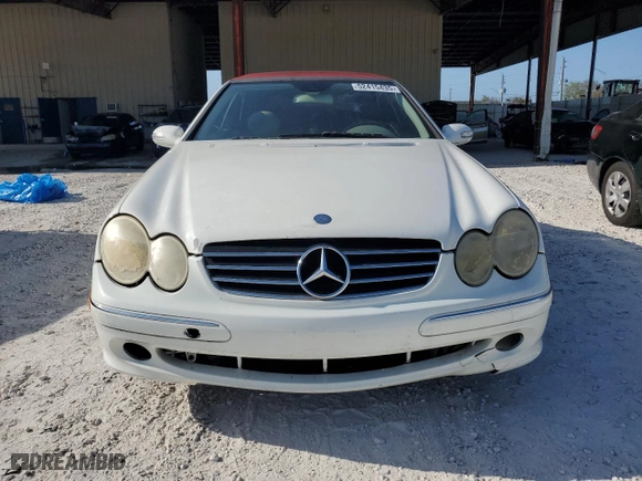 2005 Mercedes-Benz CLK-Class 5.0L with VIN WDBTK75JX5F120876, listed as a Copart auction lot 52415435 with 154,706 mi miles and Clean Title. Bid and sale history available at carsss.com. Image 5.