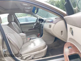 2005 Buick LaCrosse CXL with VIN 2G4WD532851234435, listed as a IAAI auction lot 39636254 with 257,127 mi miles. Bid and sale history available at carsss.com. Image 5.