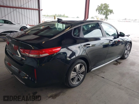 2017 Kia Optima EX with VIN KNAGU4LE5H5016627, listed as a IAAI auction lot 42055983 with 119,573 mi miles and . Bid and sale history available at DreamBid. Image 4.