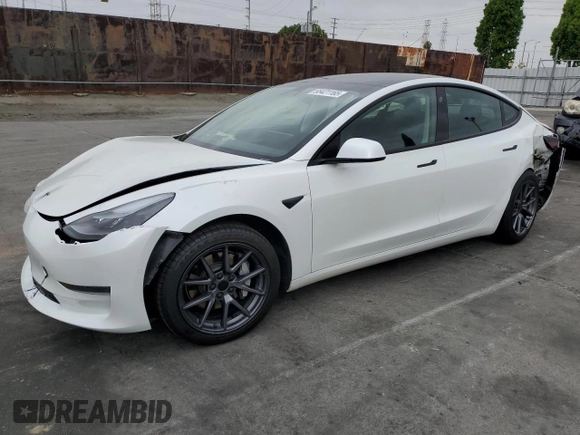 2021 Tesla Model 3 Standard Range Plus z VIN 5YJ3E1EA9MF017537, wystawiony jako Copart lot #55421165 z przebiegiem 40 681 mil mil oraz Szkoda całkowita • Salvage title. Historia ofert i sprzedaży dostępna na DreamBid. Obrazek 1.
