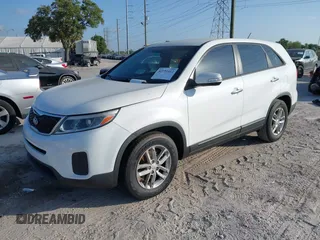 2015 Kia Sorento LX with VIN 5XYKT3A69FG575172, listed as a IAAI auction lot 42151412 with 161,823 mi miles and . Bid and sale history available at carsss.com. Image 17.