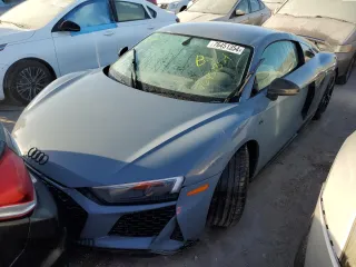 2022 Audi R8 z VIN WUAKBAFX5N7901301, wystawiony jako Copart lot #76451354 z przebiegiem Nie podano mil oraz Nie do naprawy. Historia ofert i sprzedaży dostępna na DreamBid. Obrazek 1.