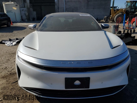2022 Lucid Air Grand Touring z VIN 50EA1GBA5NA004784, wystawiony jako Copart lot #46854065 z przebiegiem 16 471 mil mil oraz Szkody całkowita. Historia ofert i sprzedaży dostępna na DreamBid. Obrazek 5.