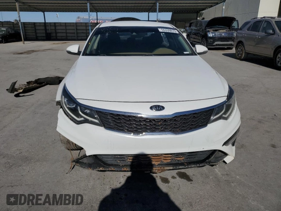 2020 Kia Optima LX z VIN 5XXGT4L39LG385953, wystawiony jako Copart lot #55339875 z przebiegiem 101 663 mil mil oraz Szkoda całkowita • Salvage title. Historia ofert i sprzedaży dostępna na DreamBid. Obrazek 5.