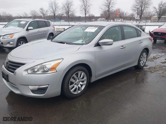 2013 Nissan Altima 2.5 SL with VIN 1N4AL3AP2DC256434, listed as a IAAI auction lot 41530419 with 137,540 mi miles. Bid and sale history available at carsss.com. Image 2.