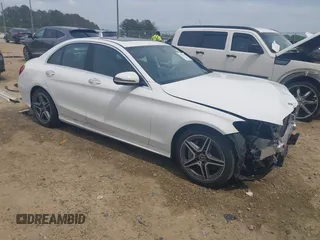 2019 Mercedes-Benz C 300 z VIN 55SWF8DB4KU282844, wystawiony jako IAAI lot #42177114 z przebiegiem 44 605 mil mil oraz . Historia ofert i sprzedaży dostępna na DreamBid. Obrazek 1.