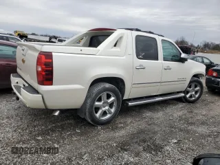2012 Chevrolet Avalanche LTZ with VIN 3GNTKGE7XCG281513, listed as a Copart auction lot 48007475 with 205,791 mi miles and Salvage title. Bid and sale history available at DreamBid. Image 3.