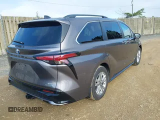 2021 Toyota Sienna XSE with VIN 5TDDSKFC7MS016370, listed as a IAAI auction lot 42381152 with 25,656 mi miles and . Bid and sale history available at DreamBid. Image 4.