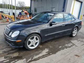2006 Mercedes-Benz E 500 z VIN WDBUF70J76A869293, wystawiony jako Copart lot #52042215 z przebiegiem 136 742 mil mil oraz Szkoda całkowita • Salvage title. Historia ofert i sprzedaży dostępna na DreamBid. Obrazek 1.