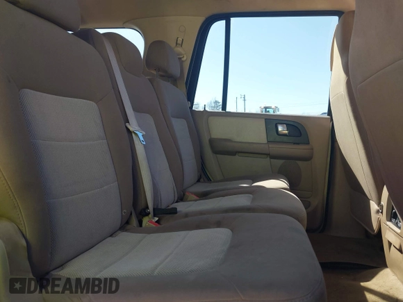 2004 Ford Expedition Special Service with VIN 1FMRU15WX4LB90730, listed as a IAAI auction lot 41478361 with 273,240 mi miles. Bid and sale history available at carsss.com. Image 8.