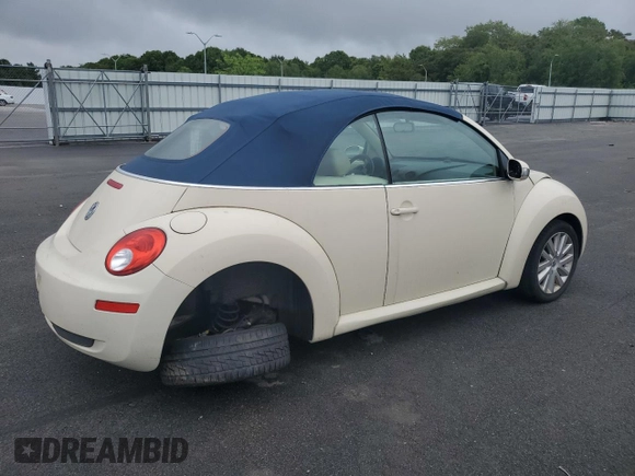2008 Volkswagen Beetle SE z VIN 3VWRG31YX8M414255, wystawiony jako Copart lot #58972535 z przebiegiem 105 036 mil mil oraz Czysty tytuł • Clean title. Historia ofert i sprzedaży dostępna na DreamBid. Obrazek 3.