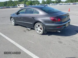 2010 Volkswagen CC Lux Plus with VIN WVWHN7AN1AE542428, listed as a IAAI auction lot 40251462 with 136,899 mi miles. Bid and sale history available at carsss.com. Image 3.