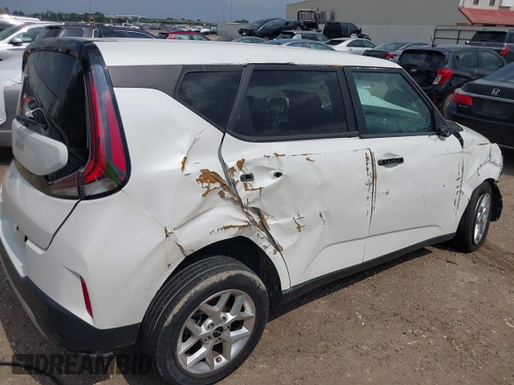 2023 Kia Soul LX with VIN KNDJ23AU2P7851980, listed as a IAAI auction lot 42115709 with 1 mi miles. Bid and sale history available at carsss.com. Image 18.