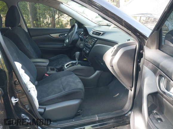 2016 Nissan Rogue SL with VIN 5N1AT2MT3GC810500, listed as a IAAI auction lot 42115290 with 72,639 mi miles and . Bid and sale history available at carsss.com. Image 5.