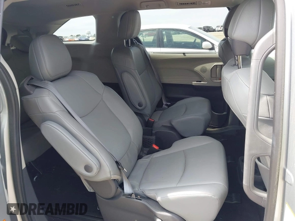 2021 Toyota Sienna XLE with VIN 5TDJSKFC2MS007191, listed as a IAAI auction lot 41945058 with 50,120 mi miles and . Bid and sale history available at DreamBid. Image 8.