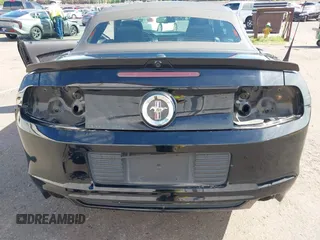 2013 Ford Mustang V6 с VIN 1ZVBP8EM9D5246601, выставлен на аукционе IAAI как лот 42239109 с пробегом 116 780 миль миль и . История ставок и продаж доступна на DreamBid. Изображение 6.