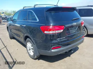 2017 Kia Sorento LX with VIN 5XYPG4A31HG264635, listed as a IAAI auction lot 42181056 with 163,493 mi miles and . Bid and sale history available at carsss.com. Image 3.