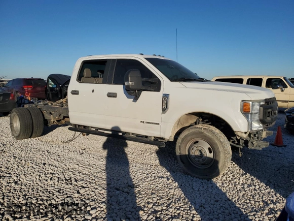2020 Ford F-350 XL with VIN 1FD8W3HT1LEC39366, listed as a Copart auction lot 80957504 with 129,628 mi miles and Clean title. Bid and sale history available at DreamBid. Image 4.