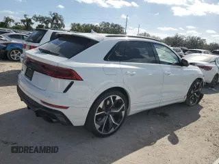 2024 Audi RS Q8 z VIN WU1ARBF19RD015644, wystawiony jako Copart lot #80569264 z przebiegiem 131 mil mil oraz Szkoda całkowita • Salvage title. Historia ofert i sprzedaży dostępna na DreamBid. Obrazek 3.