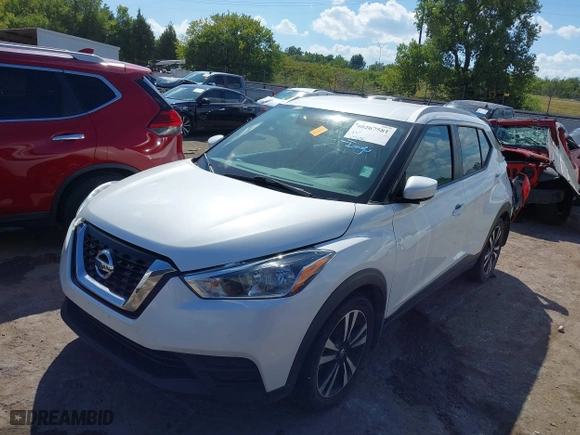 2018 Nissan Kicks SV with VIN 3N1CP5CU1JL505380, listed as a IAAI auction lot 40267581 with 80,705 mi miles. Bid and sale history available at carsss.com. Image 2.