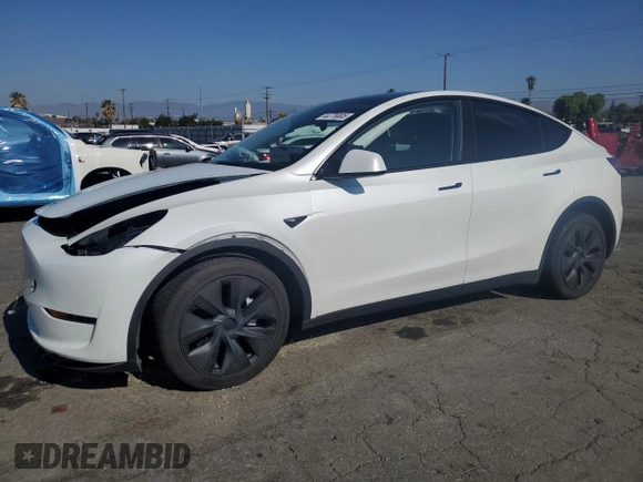 2024 Tesla Model Y with VIN 7SAYGDED1RF212974, listed as a Copart auction lot 44776005 with 16,841 mi miles and Salvage Title. Bid and sale history available at DreamBid. Image 1.