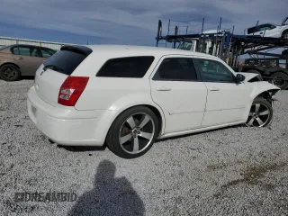 2006 Dodge Magnum with VIN 2D4FV47T06H275992, listed as a Copart auction lot 49796945 with Not Provided miles and Salvage Title. Bid and sale history available at carsss.com. Image 3.
