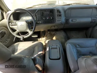 1999 Chevrolet Suburban with VIN 1GNGK26R5XJ513945, listed as a Copart auction lot 73673314 with 198,656 mi miles and Clean Title. Bid and sale history available at carsss.com. Image 8.