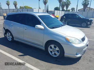 2006 Toyota Matrix STD z VIN 2T1KR32EX6C617414, wystawiony jako IAAI lot #42747589 z przebiegiem 238 082 mil mil oraz . Historia ofert i sprzedaży dostępna na DreamBid. Obrazek 1.